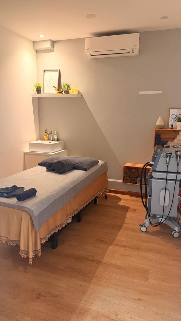 Treatment room at Issime Beauty JB